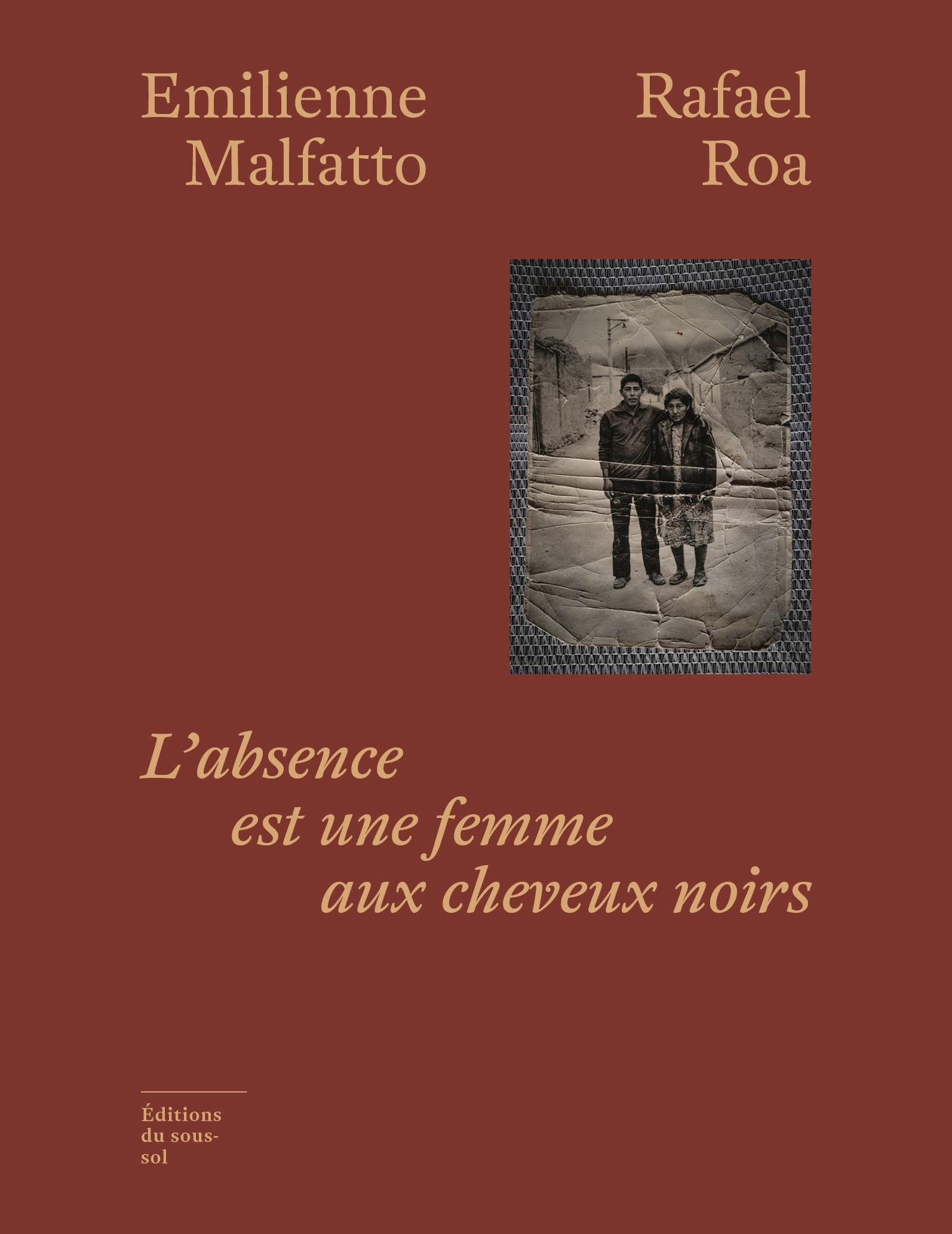 L'Absence est une femme aux cheveux noirs Couverture de l'Absence est une femme aux cheveux noirs