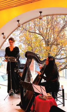 Lecture musicale Magic Charly avec Audrey Alwett et Ameylia Saad Wu (harpe)