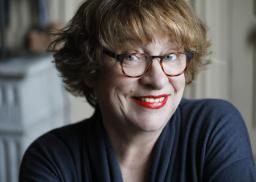 Gros nez, grands cœurs : le rire militant de Florence Cestac